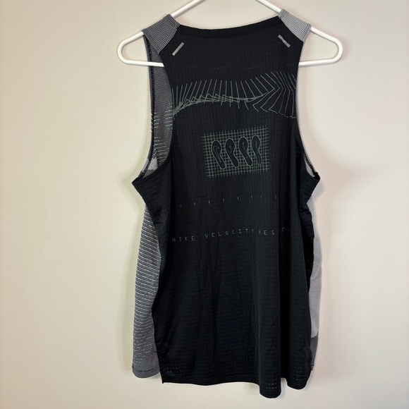 Nike Men’s Gray and Black Tank Top - Picture 6 of 7